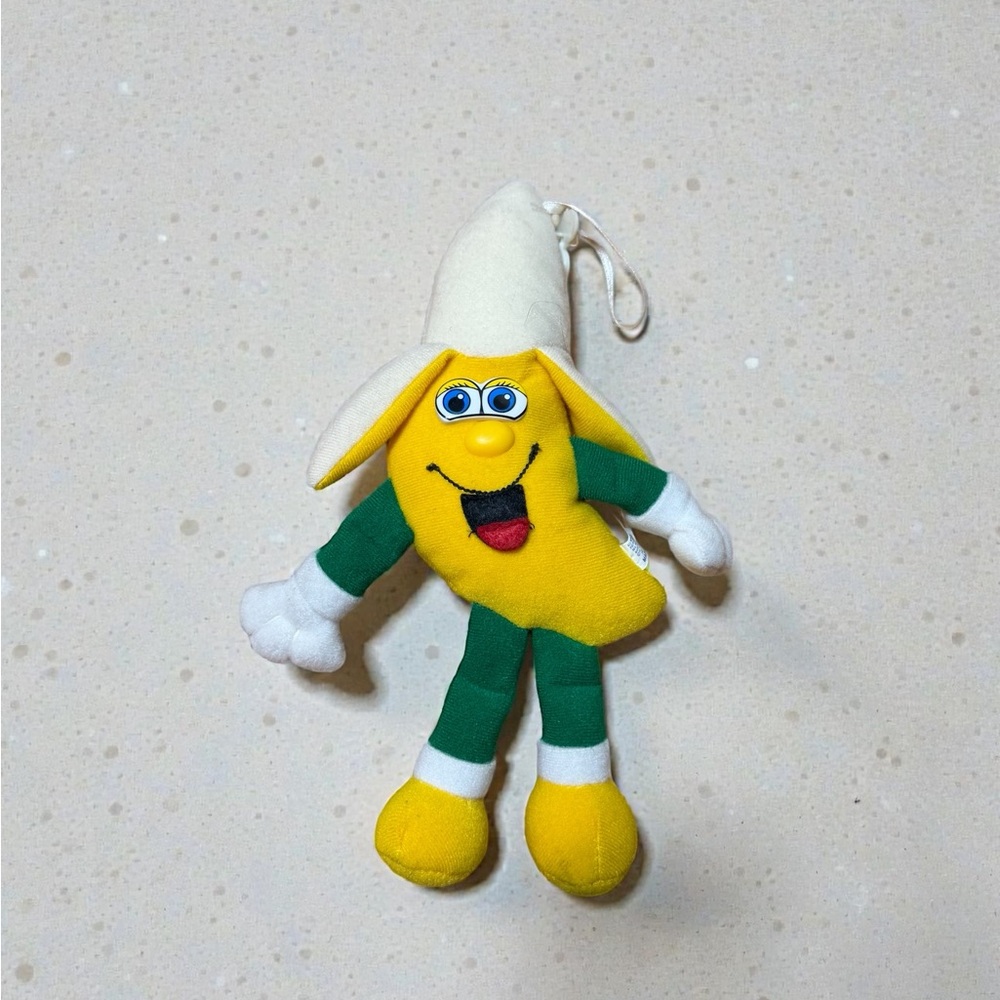 Vintage 9” Banana Plushie 
Hangable Stuffie
